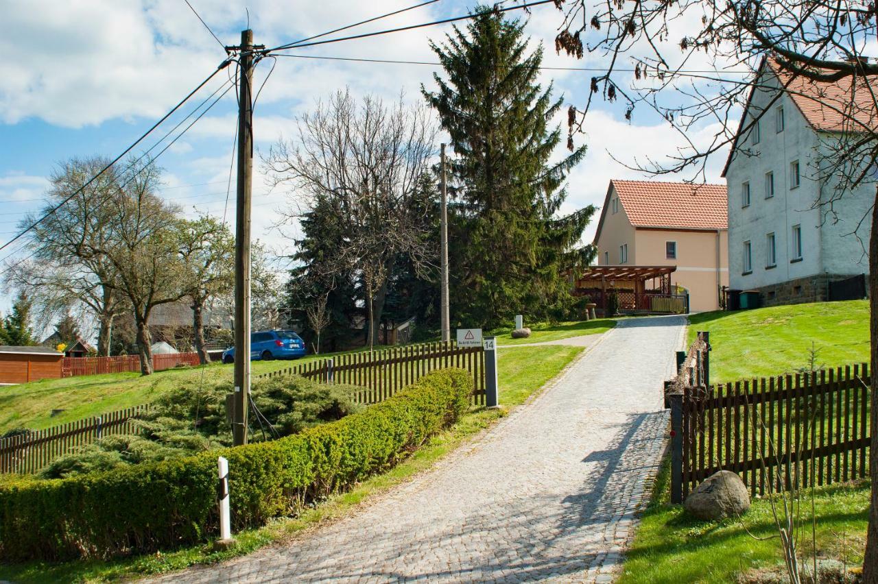 Tharandt Dreiseitenhof Ferienwohnung Kuenzel מראה חיצוני תמונה