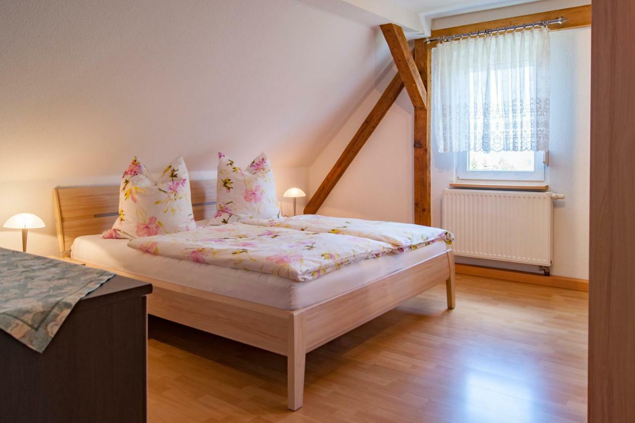Tharandt Dreiseitenhof Ferienwohnung Kuenzel מראה חיצוני תמונה