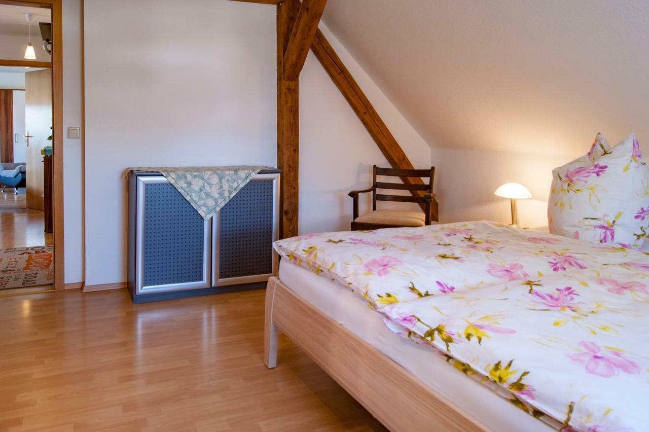 Tharandt Dreiseitenhof Ferienwohnung Kuenzel מראה חיצוני תמונה