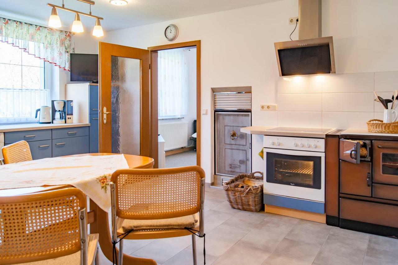 Tharandt Dreiseitenhof Ferienwohnung Kuenzel מראה חיצוני תמונה